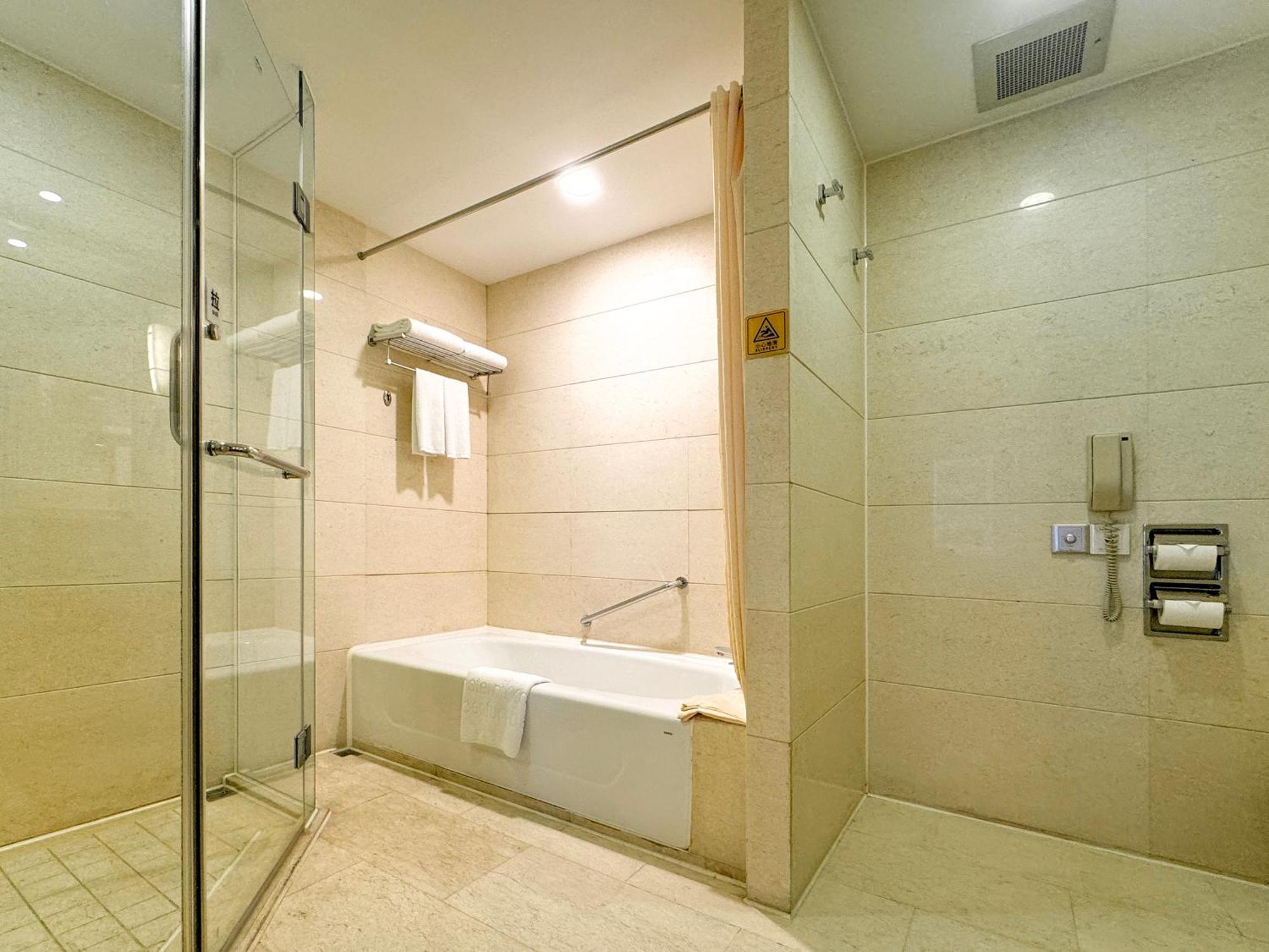 Beijing New Century Hotel Экстерьер фото