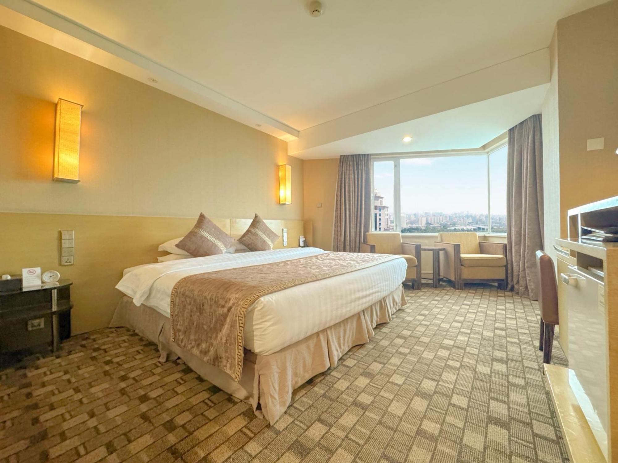 Beijing New Century Hotel Экстерьер фото