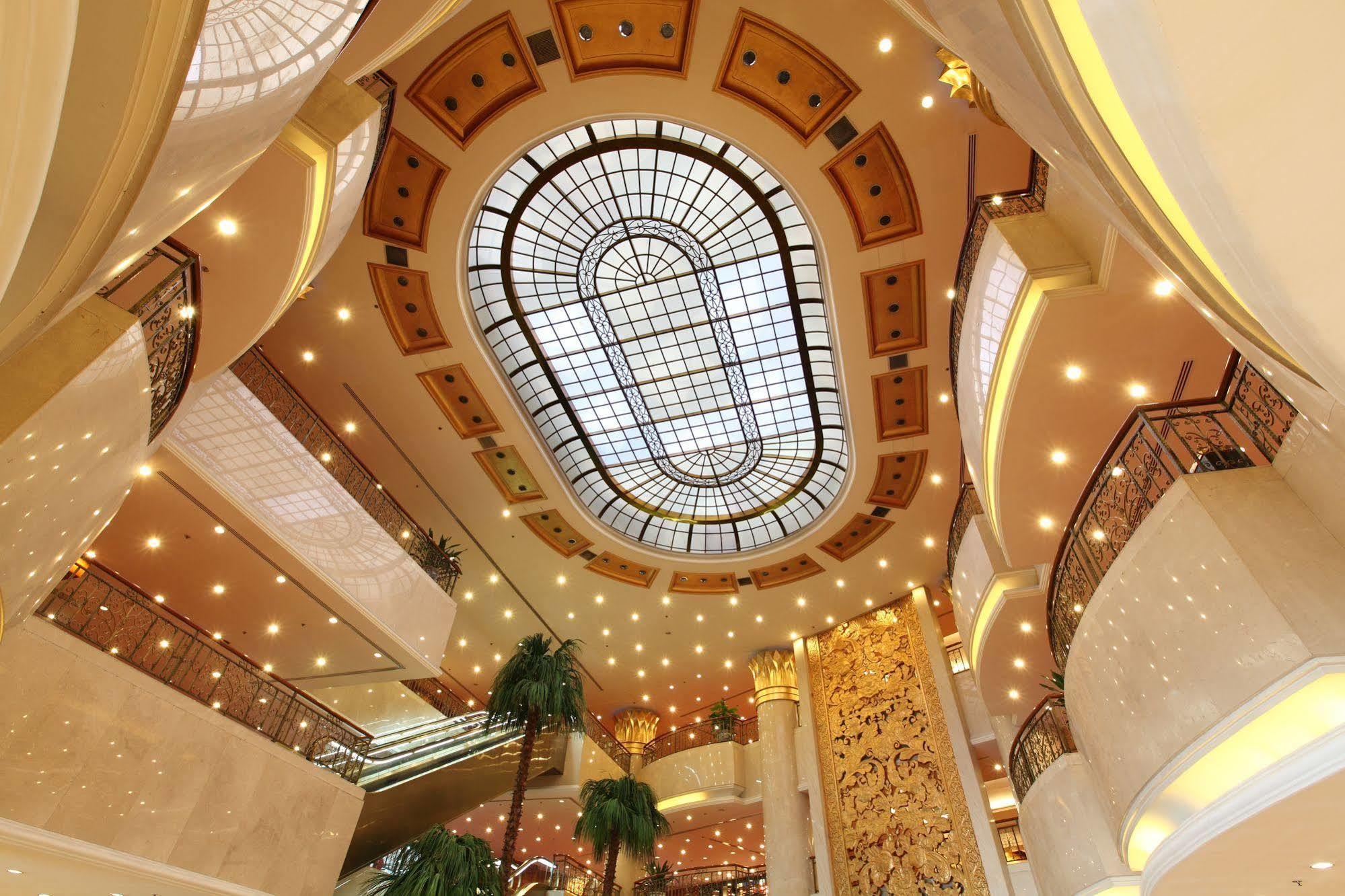 Beijing New Century Hotel Экстерьер фото