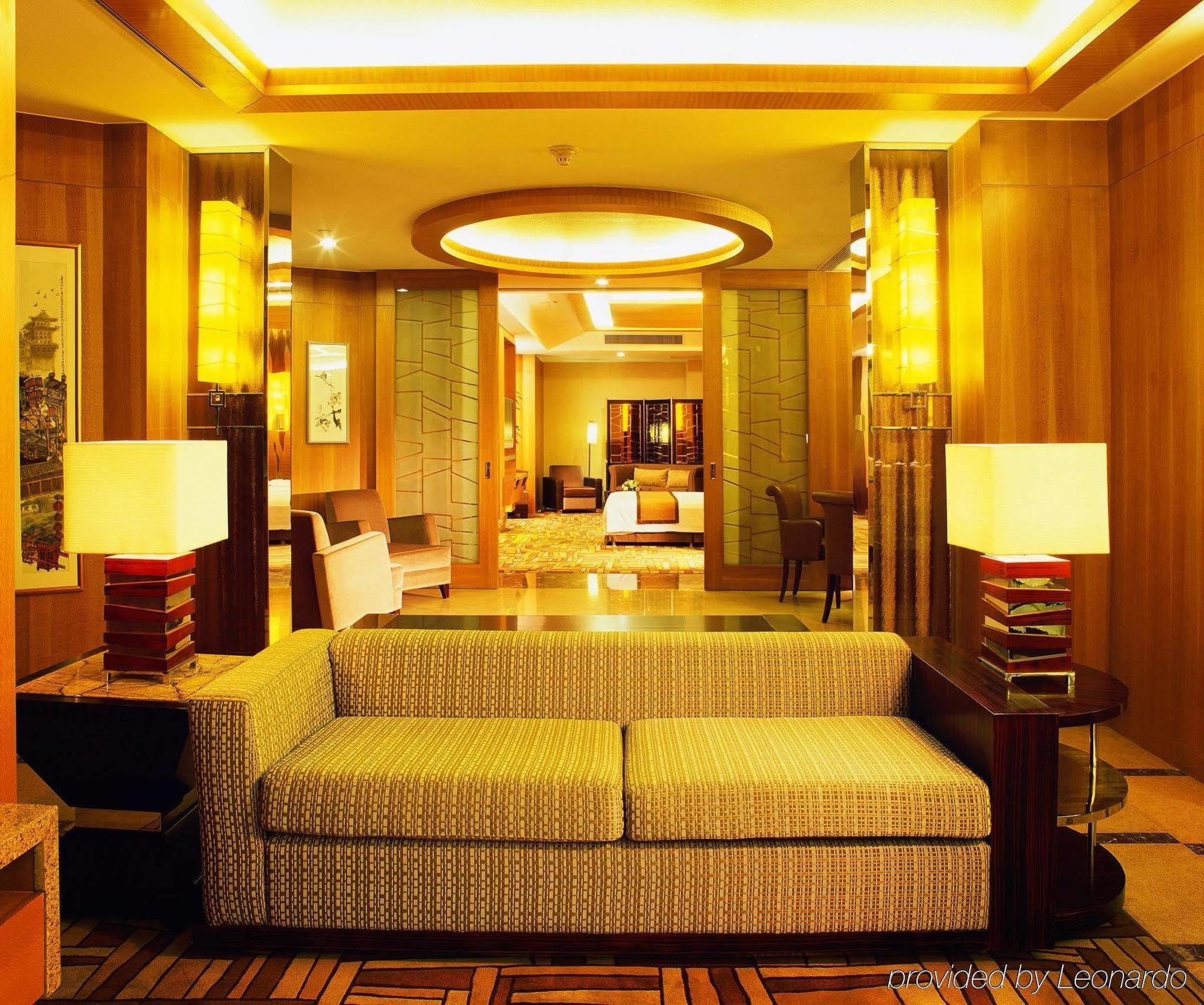 Beijing New Century Hotel Экстерьер фото