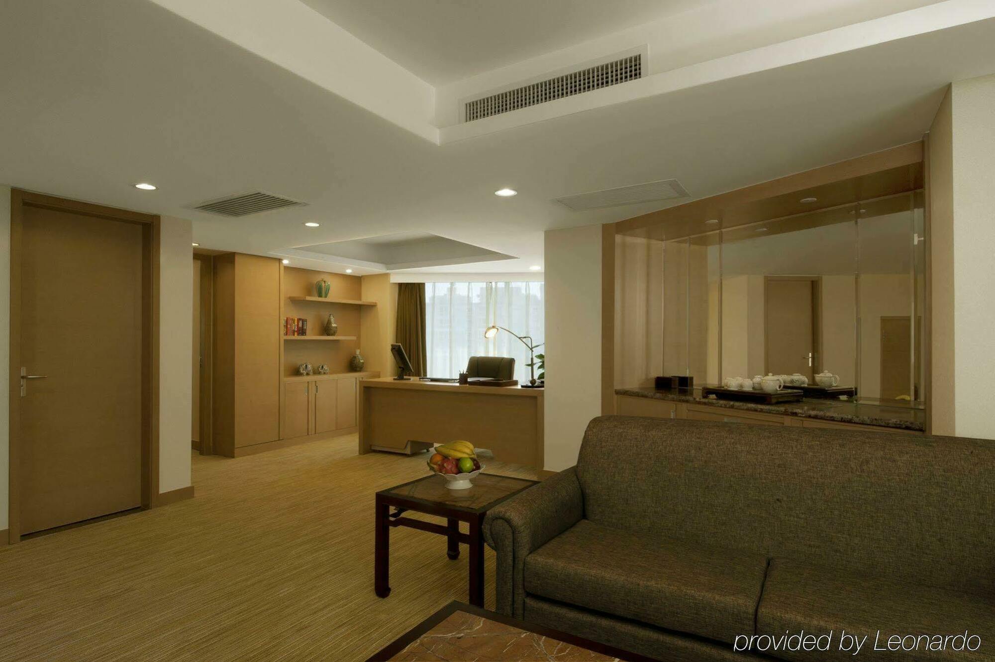 Beijing New Century Hotel Экстерьер фото